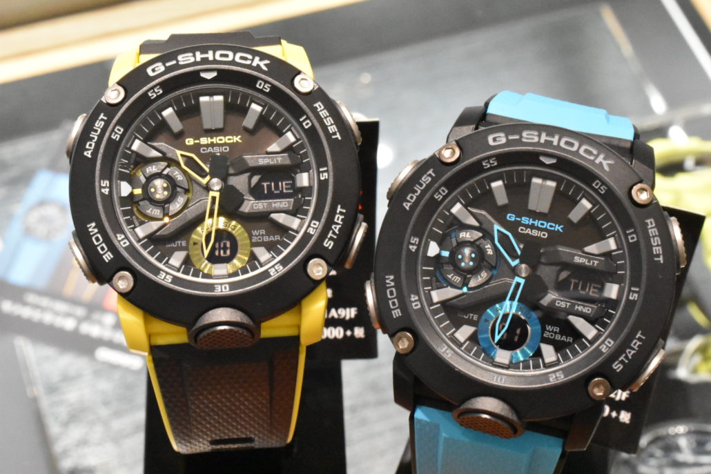 レバー付きストラップが特徴的なg Shock Ga2000 Hf Age